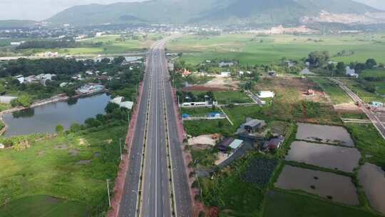 道路和绿地鸟瞰图