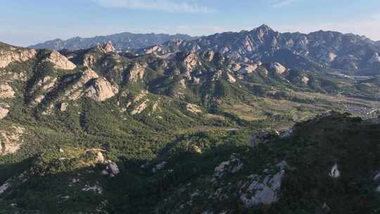 航拍山东烟台牟平区单耳山的秋季风光