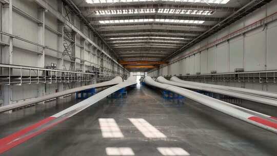 实拍风电设备生产运输运行空镜