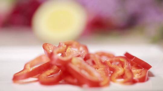 切西红柿块