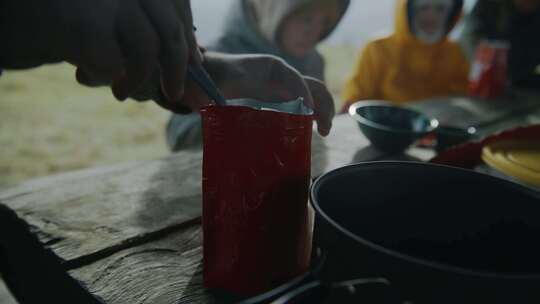 孩子，女人，热水，膳食