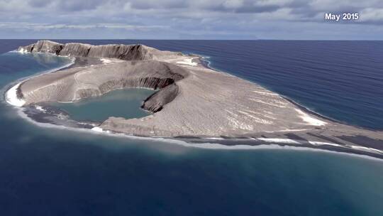 航拍汤加岛形成的模拟时间推移