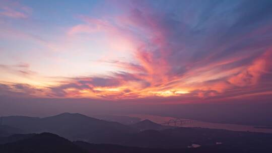 夏日山顶日出延时摄影