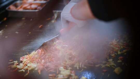 师大夜市中的铁板炒饭