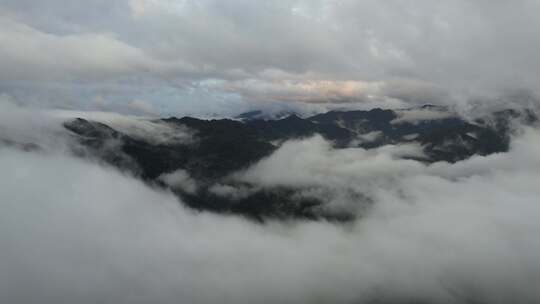 乡村大山里的云雾 森林 天空 宣传片素材