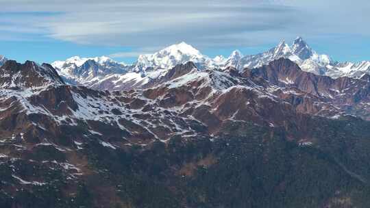 航拍雪山