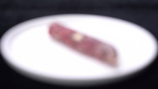 烧焦的腊肠香肠熏香肠视频素材模板下载