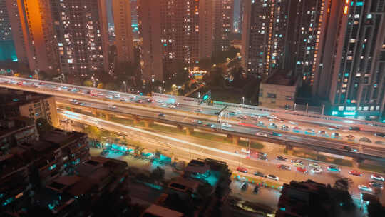 夜晚城市车流