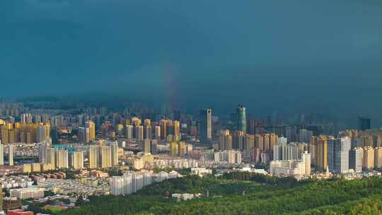 航拍昆明城市暴雨视频素材模板下载