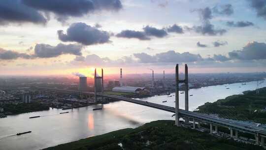 上海市闵行区闵浦大桥工业环境