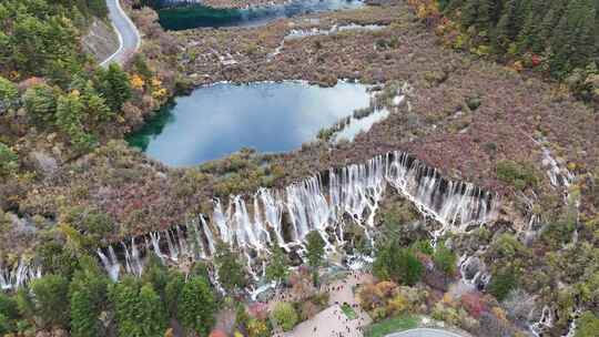 四川九寨沟彩林秋景和蓝色海子