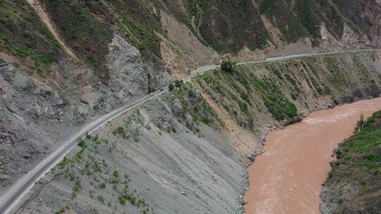 迪庆州澜沧江峡谷德维线公路自然风光