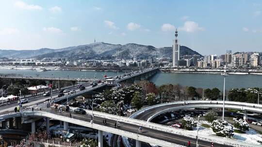 长沙城市中轴岳麓山、橘子洲大桥雪景