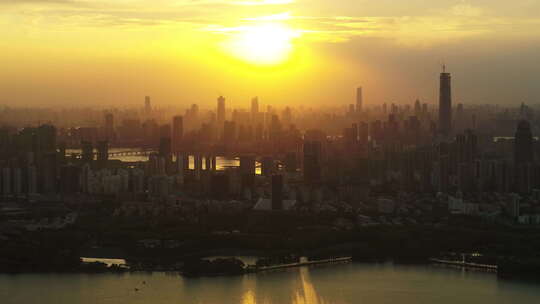 武汉市东湖曲港听荷航拍夕阳东湖高楼大厦