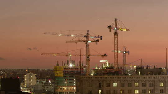 工地施工塔吊作业城市建设