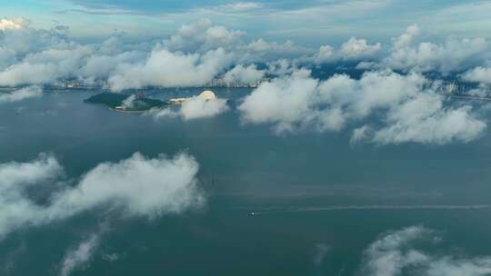 珠海航拍云雾中珠海城市景色日月贝情侣路