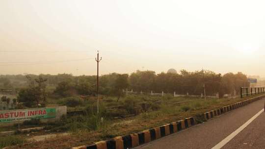 高架公路上的路边风景