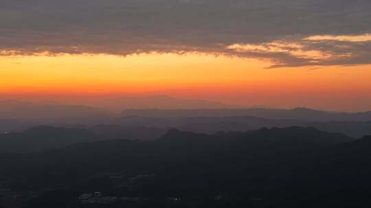 日落夕阳山川天空红彤彤航拍