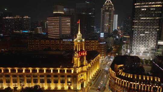 航拍夜幕下璀璨的上海邮政博物馆