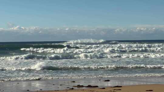 海浪扑面而来