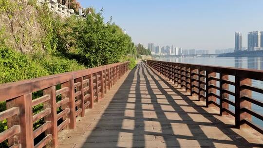 湖南衡阳湘江观景栈道风光带