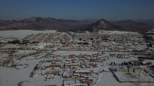 山区冬季村庄