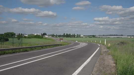 美丽的道路，郊外风景，乡村道路