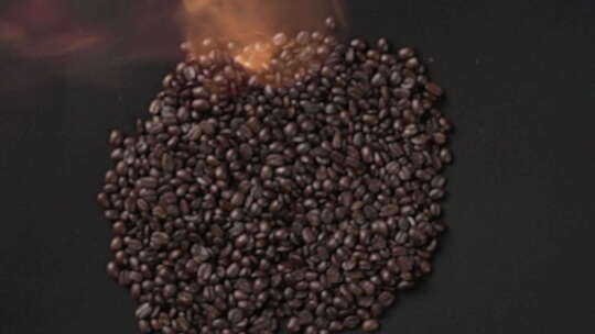 咖啡豆弹起视频素材模板下载