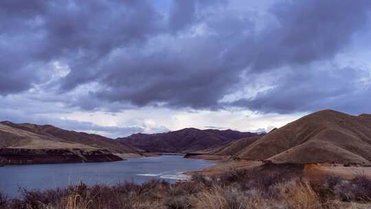 幸运峰，湖，山，天空