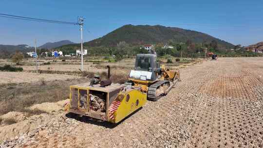 羊角碾压路机推土机 路基施工路基碾压压实