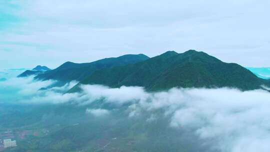 雨后云海群山山雾云海航拍