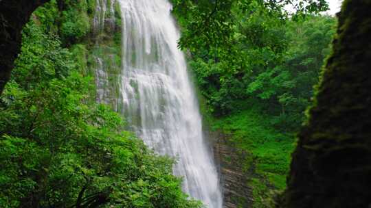 高山流水 流水 高山 瀑布 山林间瀑布