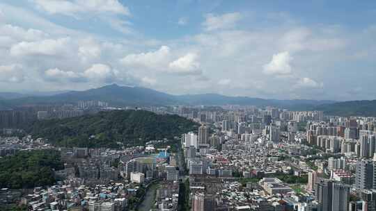 航拍福建城市天际线龙岩建设