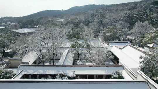 湖南省长沙市岳麓山岳麓书院雪景4k航拍