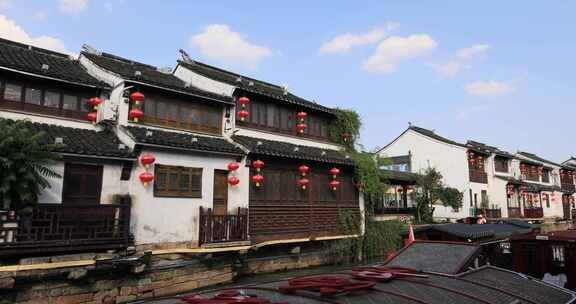 江南水乡苏州七里山塘 游船河道建筑风光