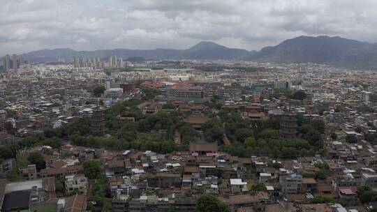 泉州开元寺东西塔特写西街钟楼航拍市区大景