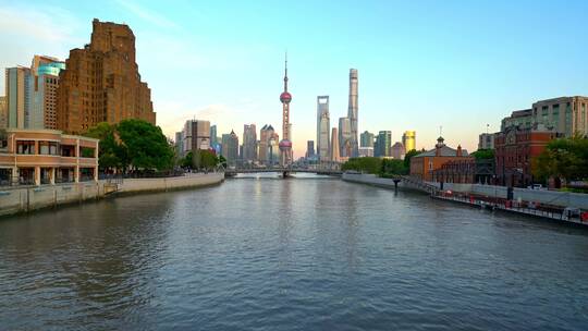4K上海陆家嘴外白渡桥日落实时视频