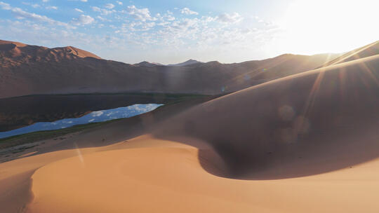 延时摄影内蒙古阿拉善巴丹吉林沙漠日出朝阳