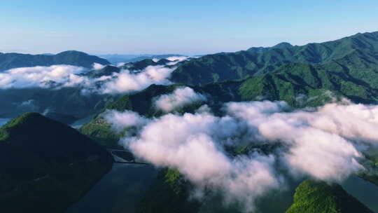 云海山川白云山脉大山峦山峦云雾气山河高山