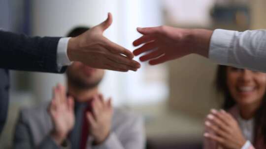 鼓掌、握手、办公室、鼓掌