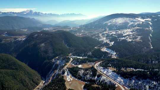 云南香格里拉雪山公路