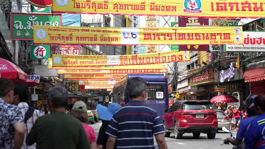 泰国曼谷唐人街街道道路商铺商店汽车车辆