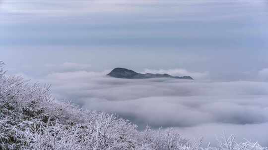 清晨云海日出云层山顶山林山峰云雾缭绕风景