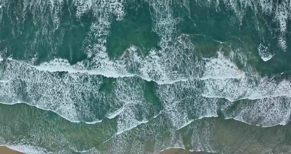 俯视大海航拍俯拍正上方拍摄海水