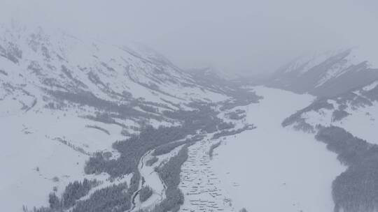 新疆 禾木 雪屋 航拍 冬季