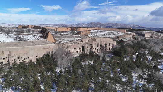 山西大同云冈石窟 北魏佛像 冬天雪花大佛