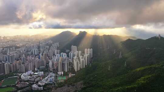 香港维多利亚港飞鹅山日落高空云层航拍