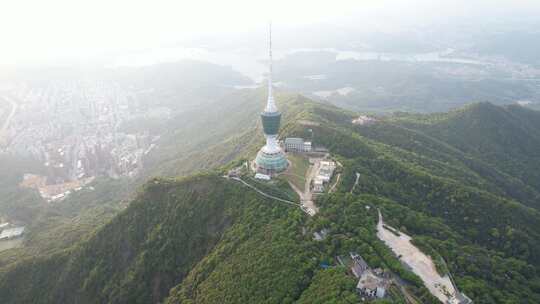 深圳市梧桐山电视塔云海航拍