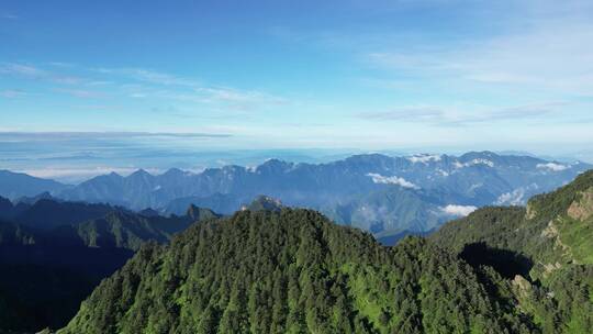 航拍湖北神农架5A景区