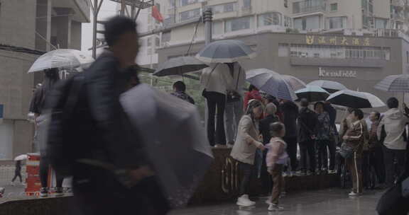 贵阳民族联欢巡游街景